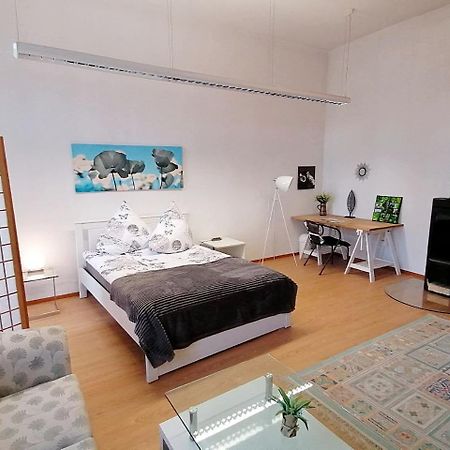 Nr 3 Grosszuegiges Kamin-Zimmer Mit King-Size Bett Im Zentrum Annaberg-Buchholz Exterior foto